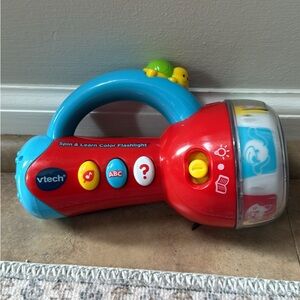 VTech Spin & Learn Color Flashlight - Red and Blue